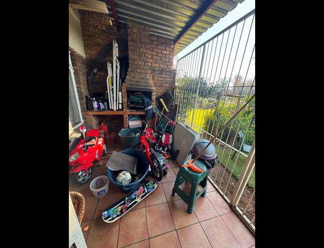 2 BEDROOM TOWNHOUSE FOR SALE IN KANONKOP